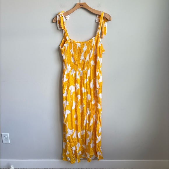 DVF X Target Women's Smocked Tie Strap Ginkgo Yellow Midi Dress 1X NWOT - Picture 7 of 7